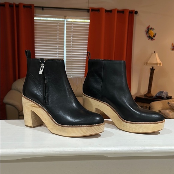 Antonio Melani Ollive Leather Side Zip Clog Ankle Boots Black Size 10 M - Picture 1 of 8